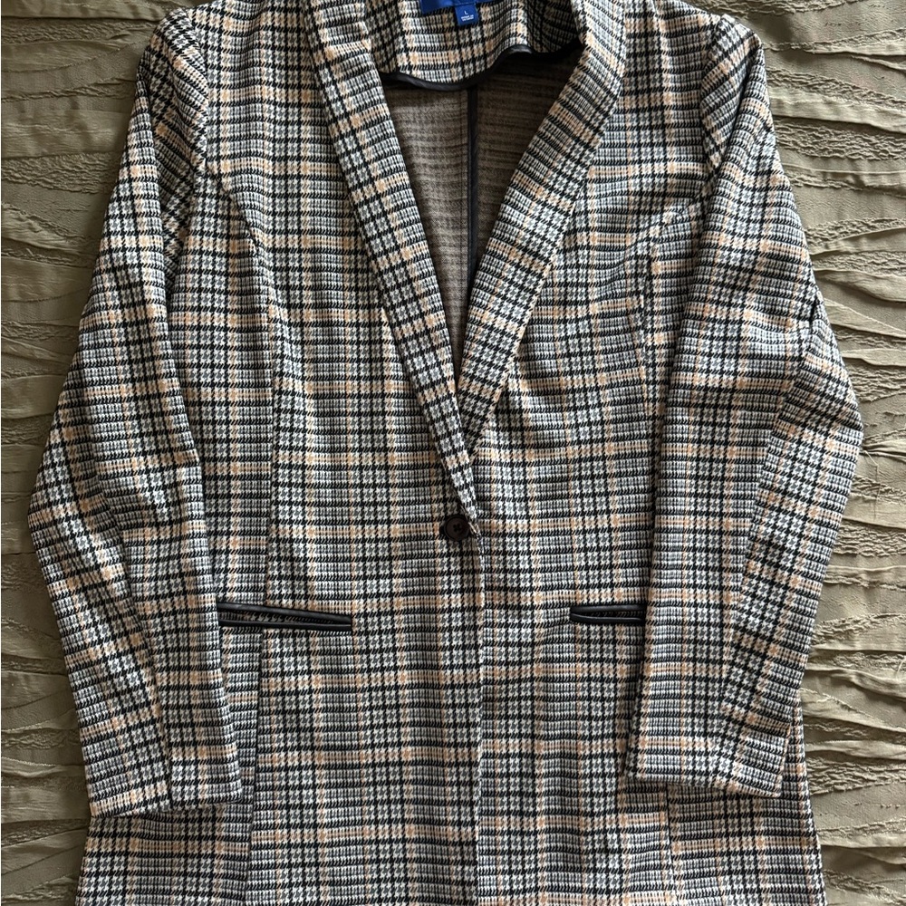 Apt. 9 Women's Plaid Blazer in Black, Gray, and Cream